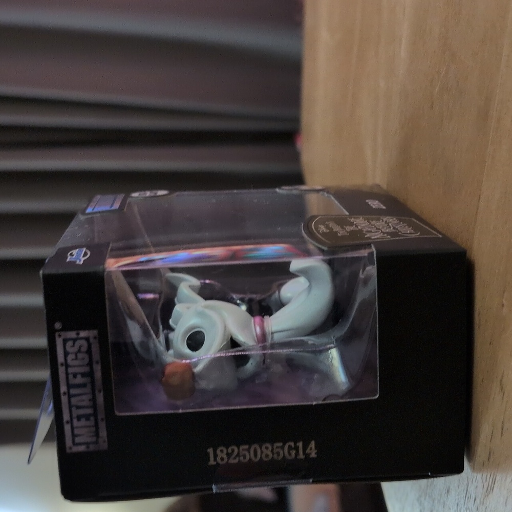 Zero From Night Before Christmas Metal Fig - Picture 2 of 4